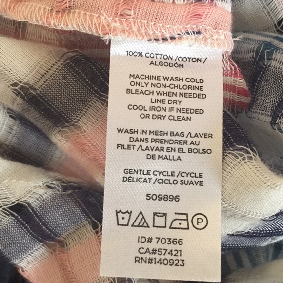 🌺Final Price🌺Multi Color Faux Wrap Blouse with HiLo Hem Line - Picture 7 of 7